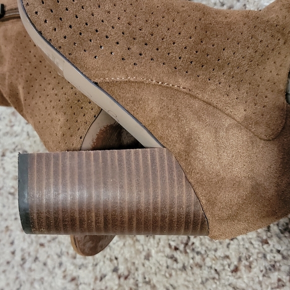 Open toed brown booties - Picture 6 of 7